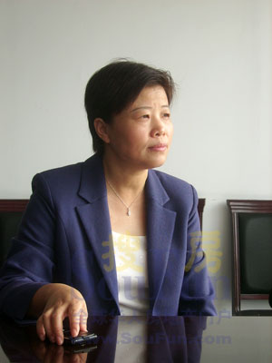 開幕式結(jié)束之后孫總接受濟南媒體采訪 開幕式結(jié)束之后孫總接受濟南媒體采訪