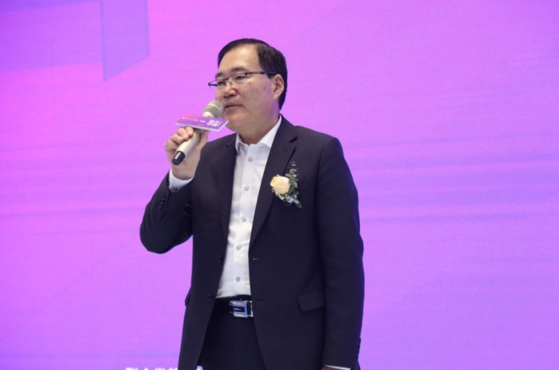 設(shè)計(jì)中國(guó)X東鵬巖板全國(guó)巡回論壇暨墻面巖板發(fā)布會(huì)（青島站）11月23日?qǐng)A滿舉行！_2