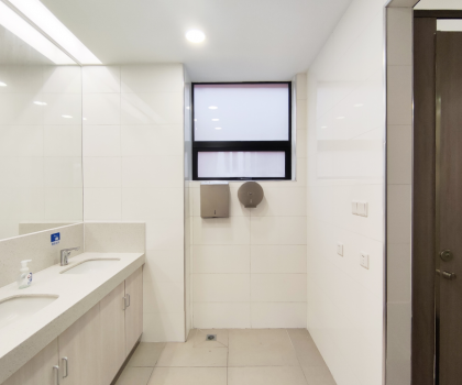 校企共創(chuàng)｜東鵬攜手同濟(jì)大學(xué)助推校區(qū)新升級，聚力打造舊改案例新范本