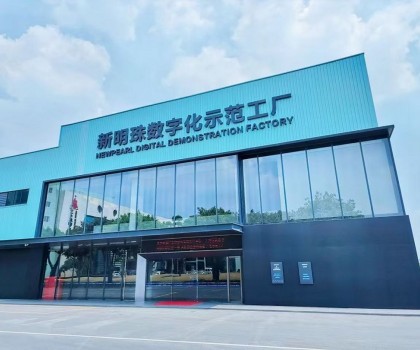 挺起中國(guó)制造脊梁！新明珠董事長(zhǎng)葉德林入圍“十大功勛企業(yè)家”榜單