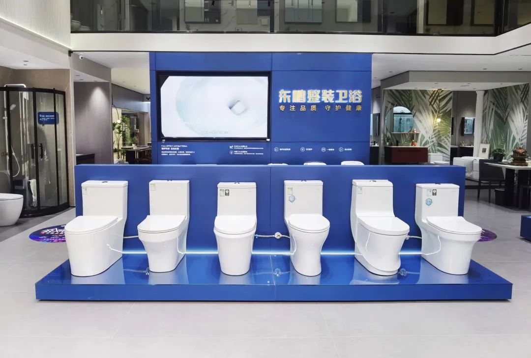 東鵬整裝衛(wèi)浴云南曲靖店：健康升級(jí)，營(yíng)造人居場(chǎng)景5.jpg
