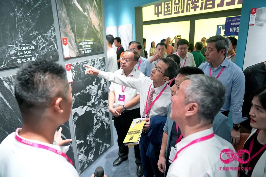 1694658629271962.jpg 2023中國·江北瓷磚博覽交易會今天盛大啟幕8.jpg