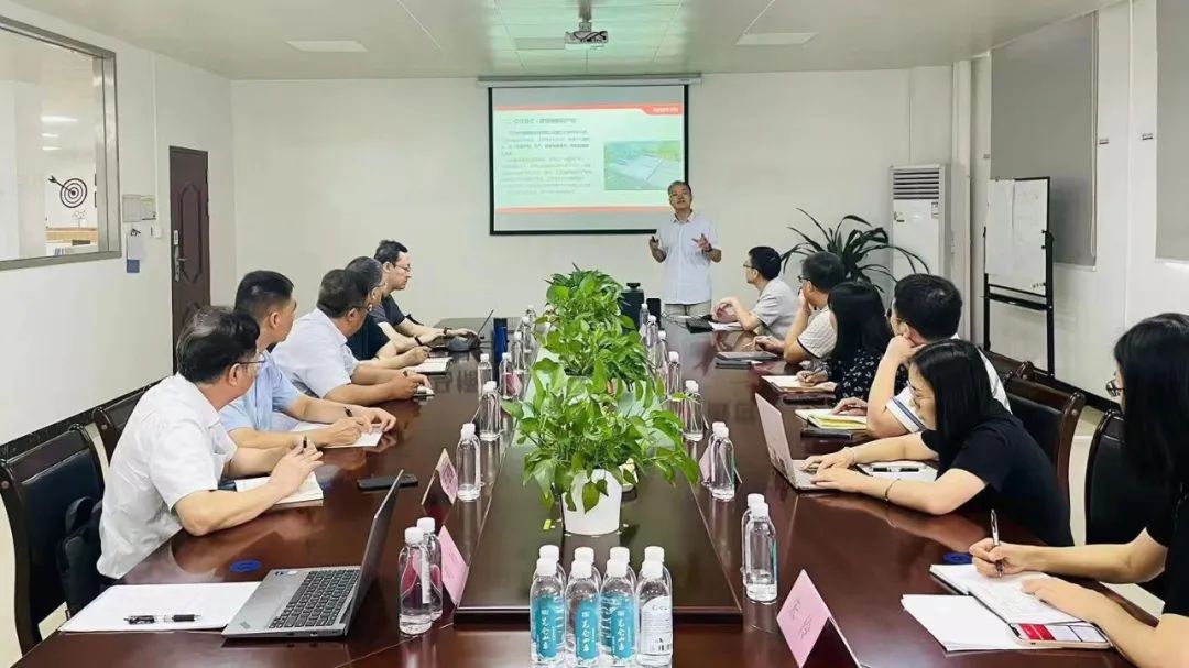 1695372059565591.jpg 助力實(shí)現(xiàn)雙碳目標(biāo)|建材行業(yè)碳排放解剖“麻雀”課題組赴東鵬基地調(diào)研3.jpg