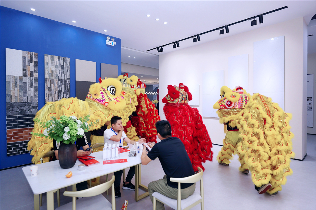 1713493256500079.jpg 舞獅旺場(chǎng)1.JPG