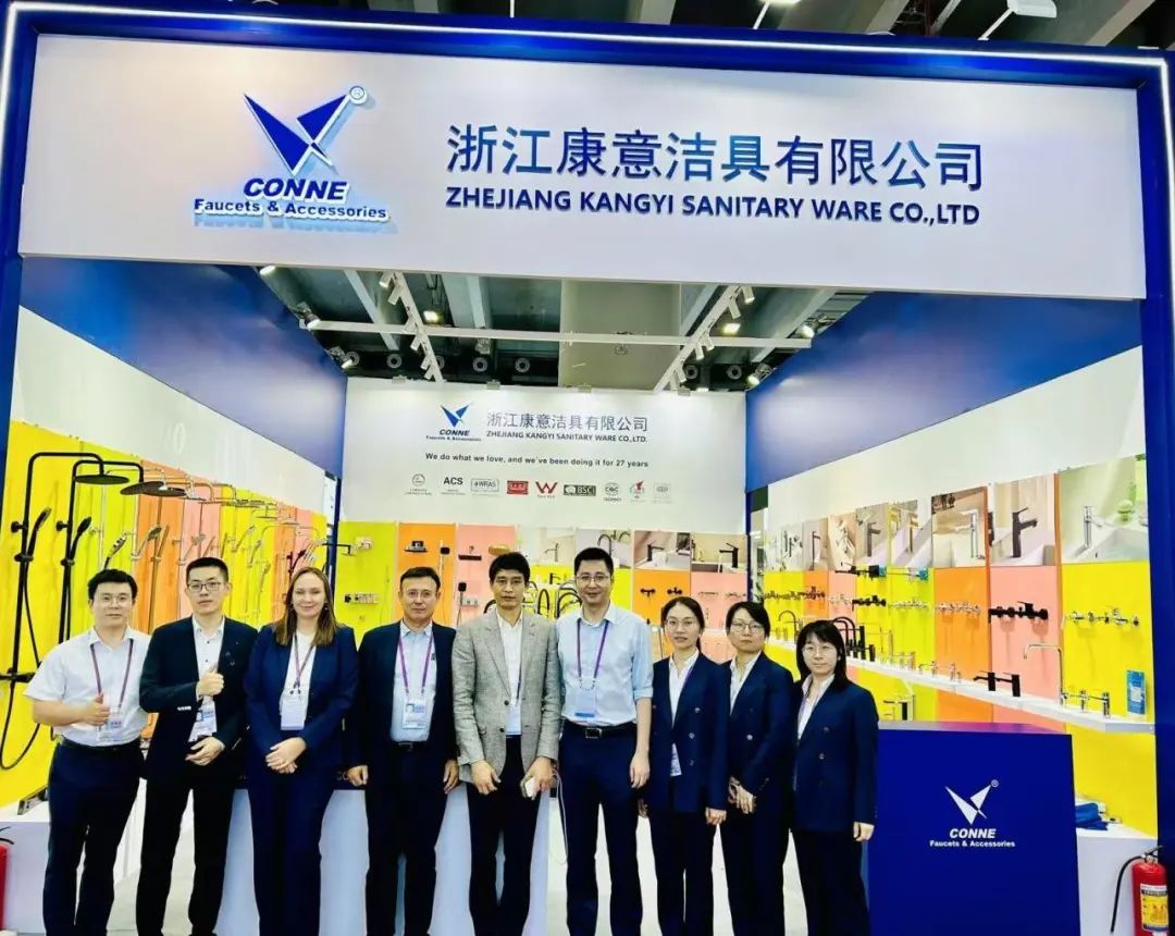 康意潔具閃耀2024年秋季廣交會，吸引了眾多國內(nèi)外客商的關(guān)注和贊譽6.jpg