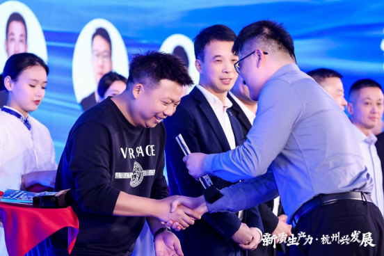 1735263463663709.jpg 1735263462152.jpg